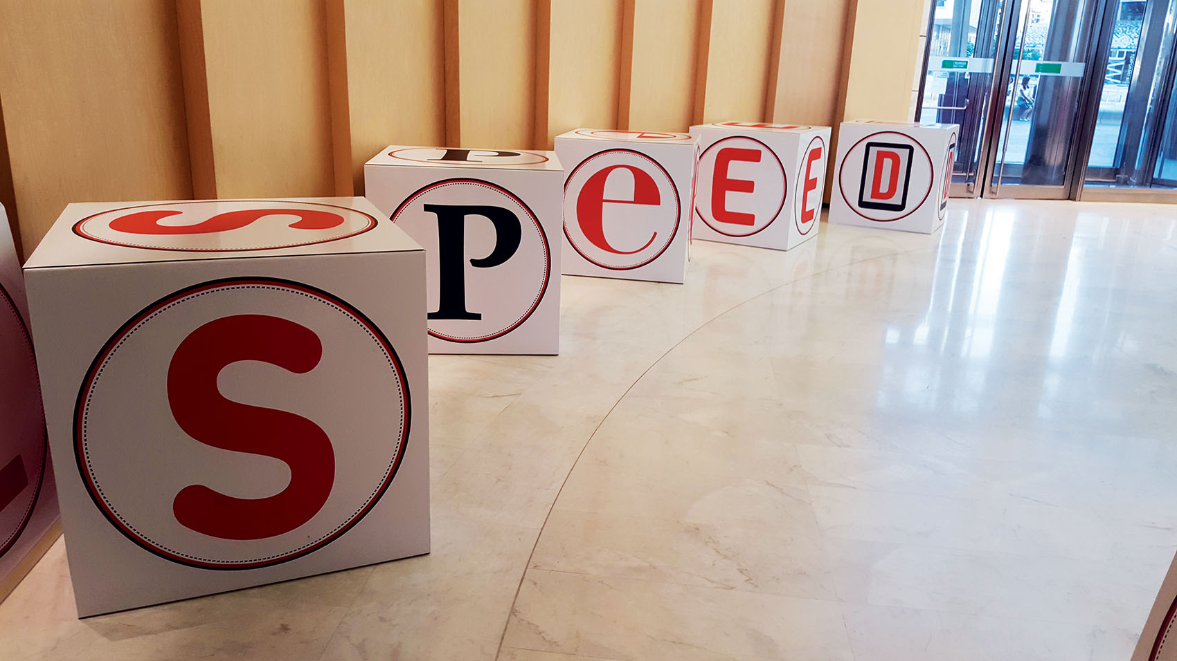 Materiale pubblicitario per fiere e negozi