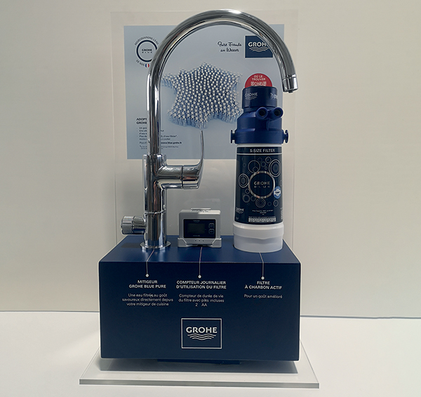 Materiale pubblicitario per negozi Grohe, espositori da banco